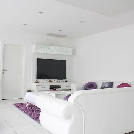Horizon Sky Coconut 7 Apartment *